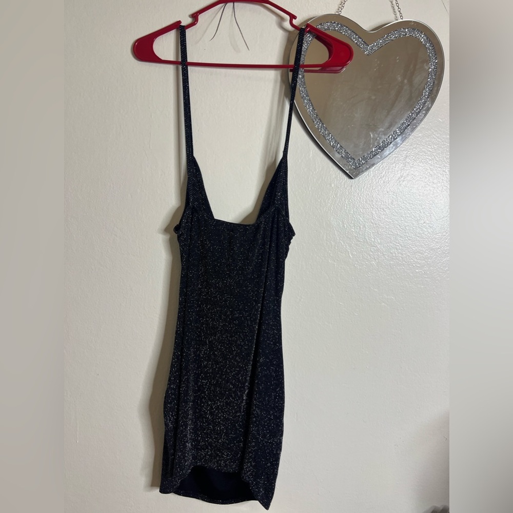 Dress - Picture 3 of 6